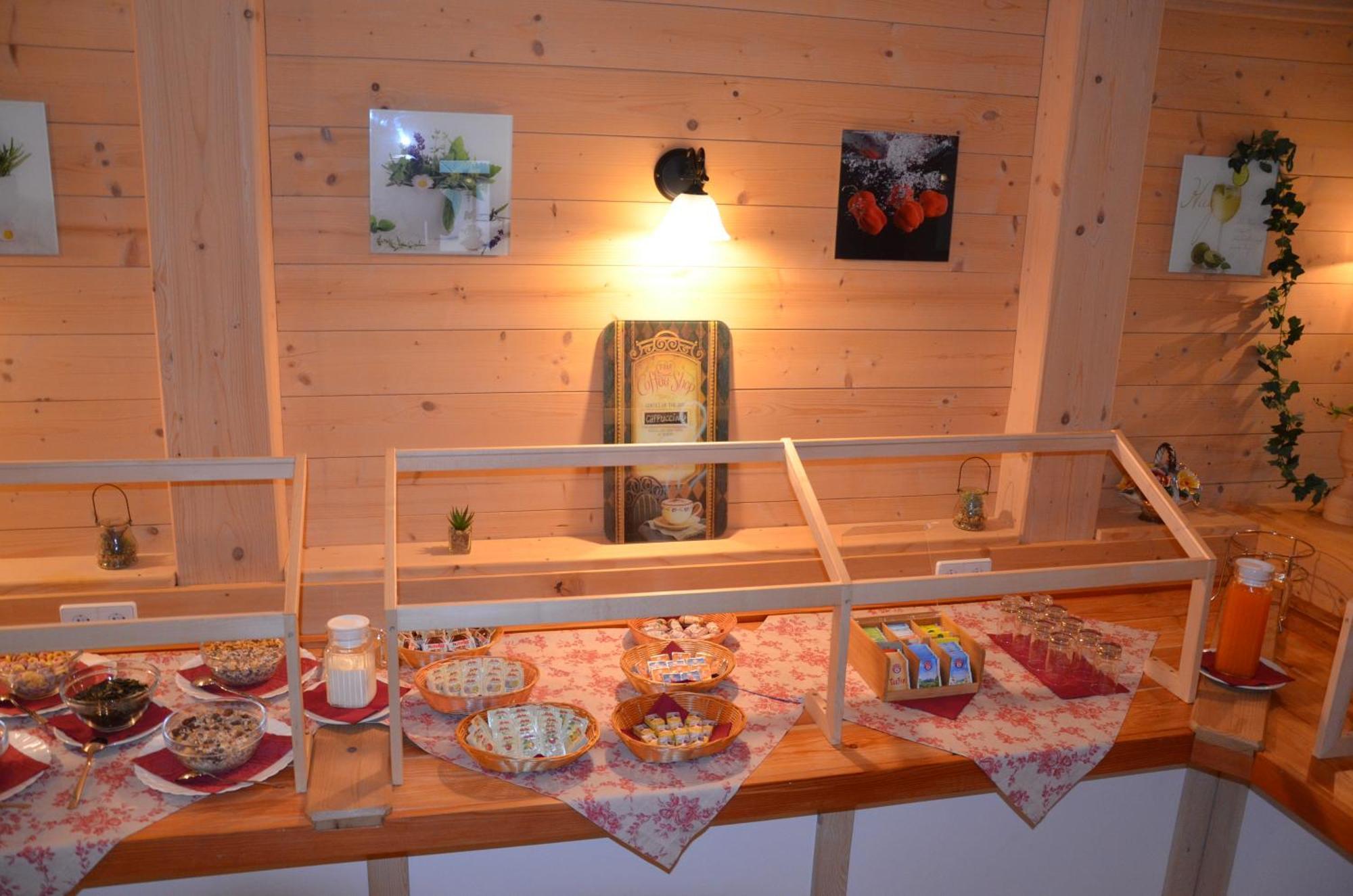 Pension Zum Schreiner Hermagor-Pressegger See Bagian luar foto