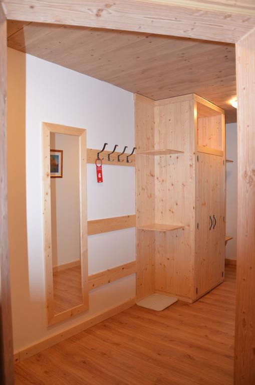 Pension Zum Schreiner Hermagor-Pressegger See Ruang foto