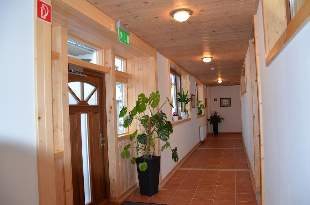 Pension Zum Schreiner Hermagor-Pressegger See Bagian luar foto